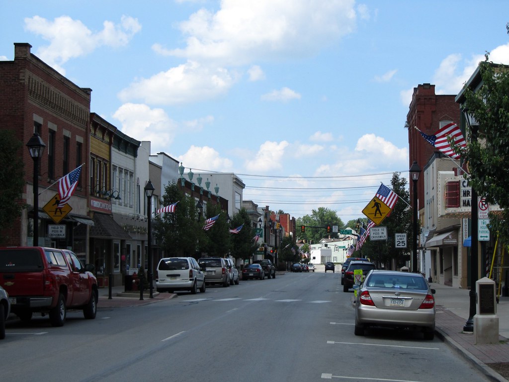 Street in Grove City, PA